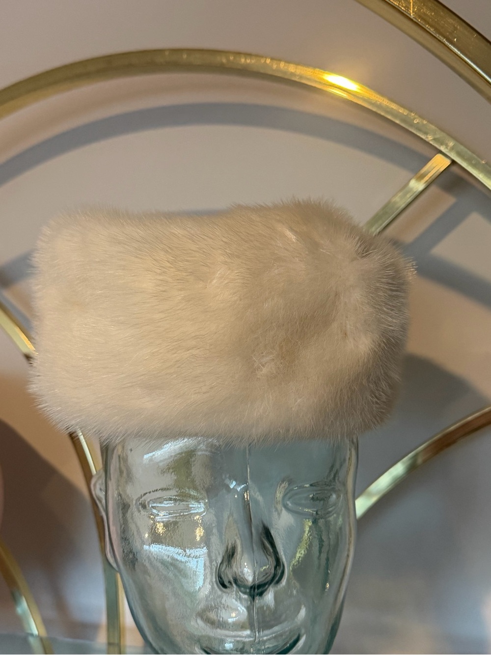 Vintage White Fur Beret Hat with Box - Picture 2 of 9